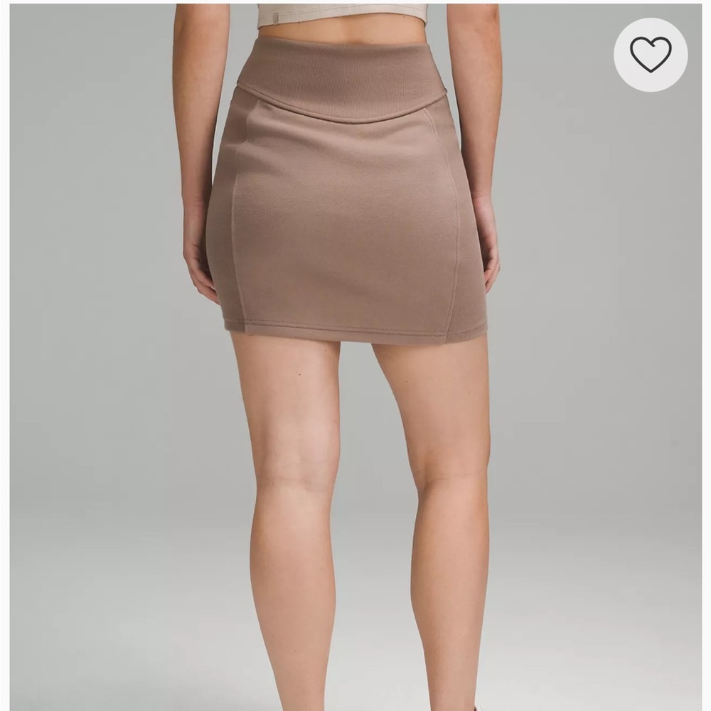 Lululemon Scuba High-Rise Mini Skirt - Picture 3 of 8